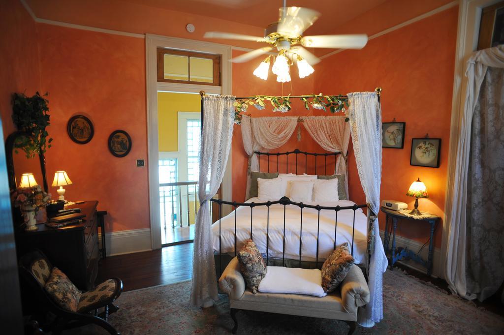 Hh Whitney House - A Bed & Breakfast On The Historic Esplanade La Nouvelle-Orléans Extérieur photo